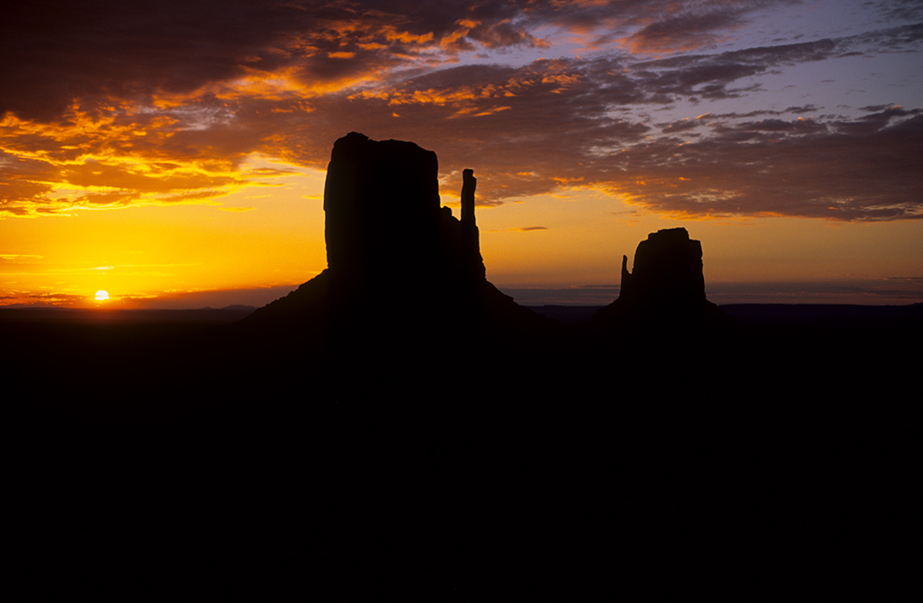 Monument Valley Sunrise